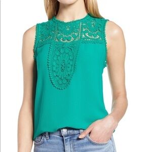 NWOT. Halogen Lacy Yoke Crepe Shell Top Medium.  Beautiful blouse emerald green